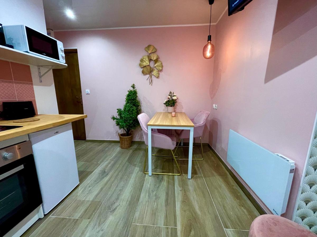 Capstay Color Valenciennes & Netflix Trith-Saint-Leger Exteriér fotografie