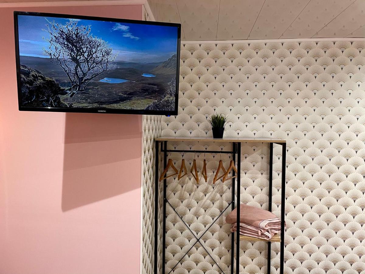 Capstay Color Valenciennes & Netflix Trith-Saint-Leger Exteriér fotografie