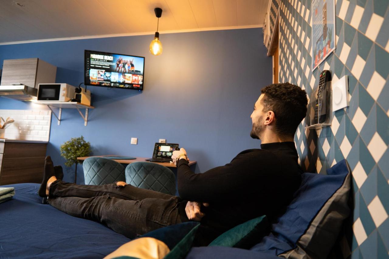 Capstay Color Valenciennes & Netflix Trith-Saint-Leger Exteriér fotografie